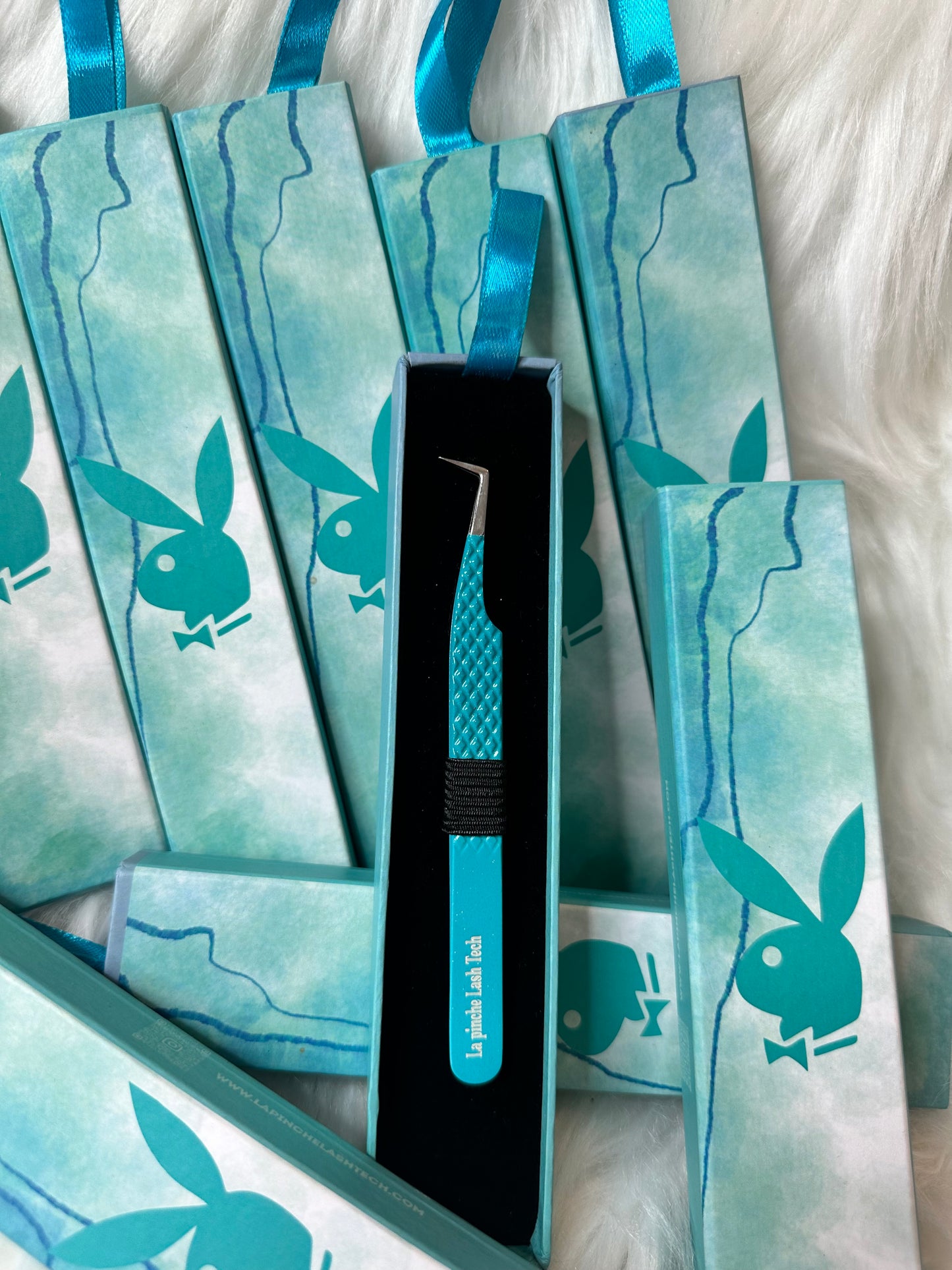 Millionaire vibes playboy bunny tweezers