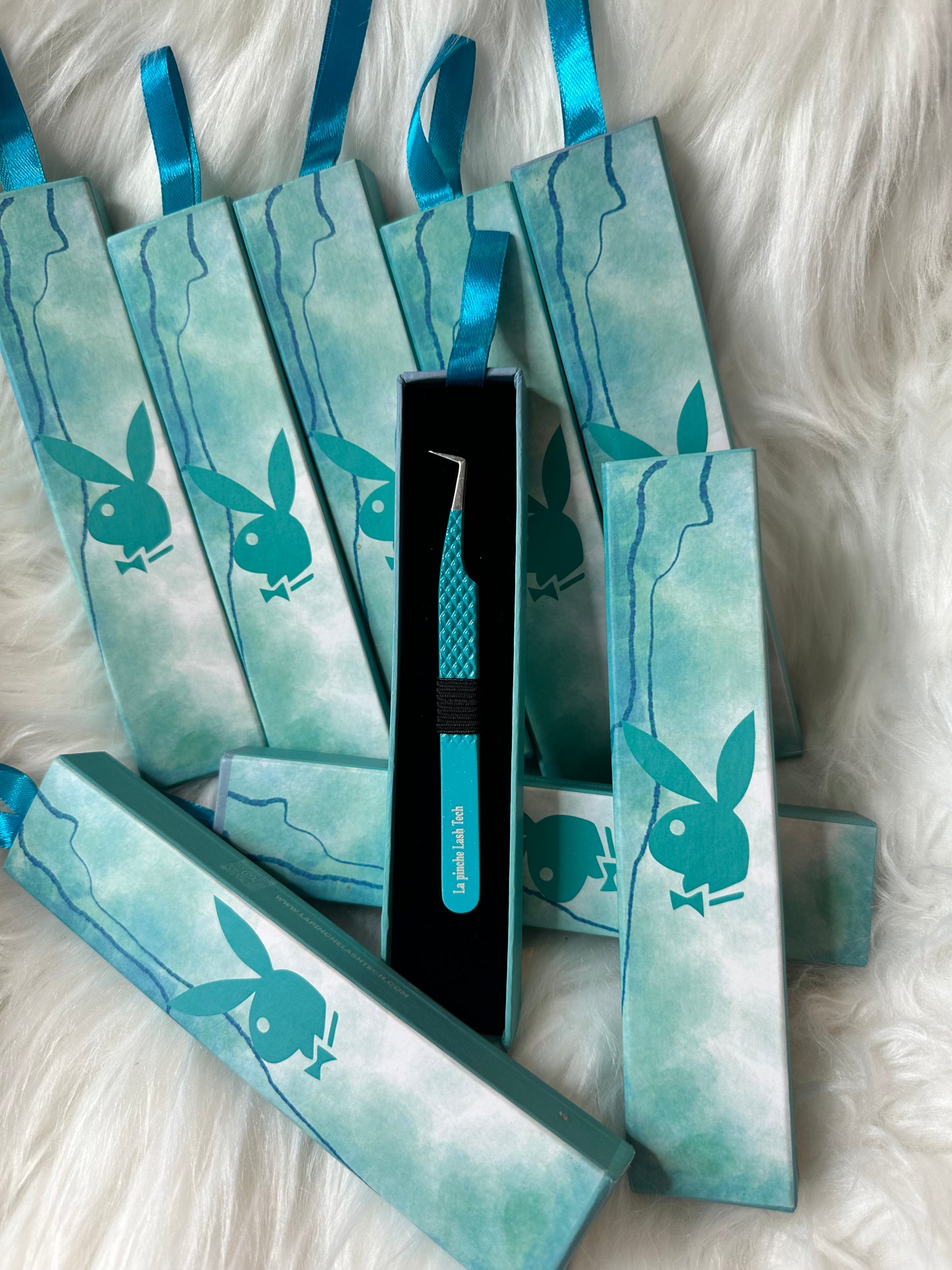 Millionaire vibes playboy bunny tweezers